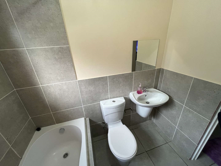 2 Bedroom Property for Sale in Parklands Western Cape